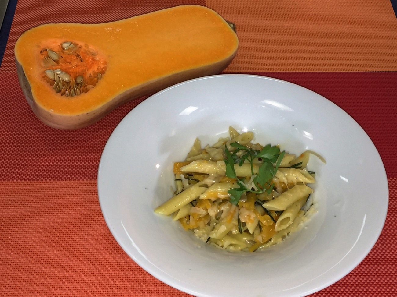 Pasta Penne con”Butternut squash”-Calabacín